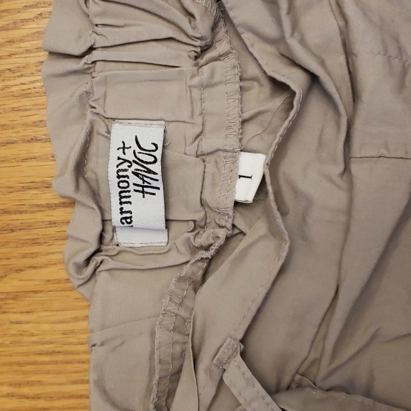 khaki - Picture 2 of 3